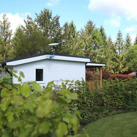 Zeer Ruim 6-persoons Met Overdekte Veranda * 伊皮