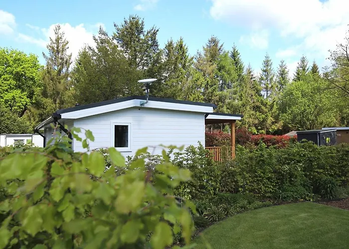 Zeer Ruim 6-persoons Met Overdekte Veranda * 伊皮